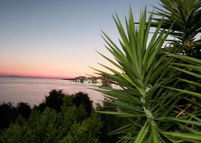 Apartamento - Steps From The