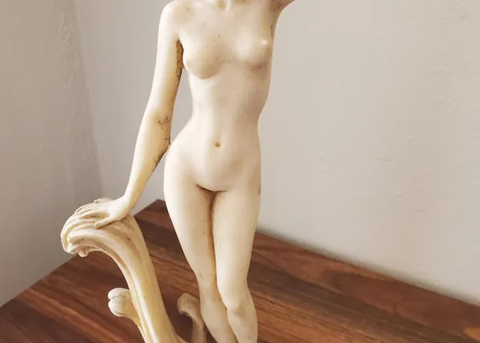 Apartamento - Steps From The *