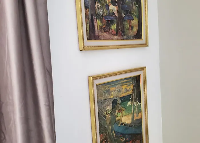 - Steps From The * Sarandë