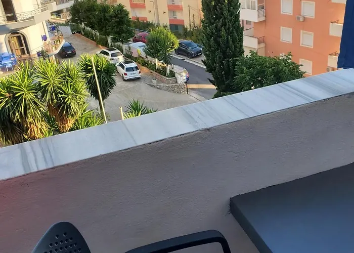 - Steps From The Apartamento Sarandë