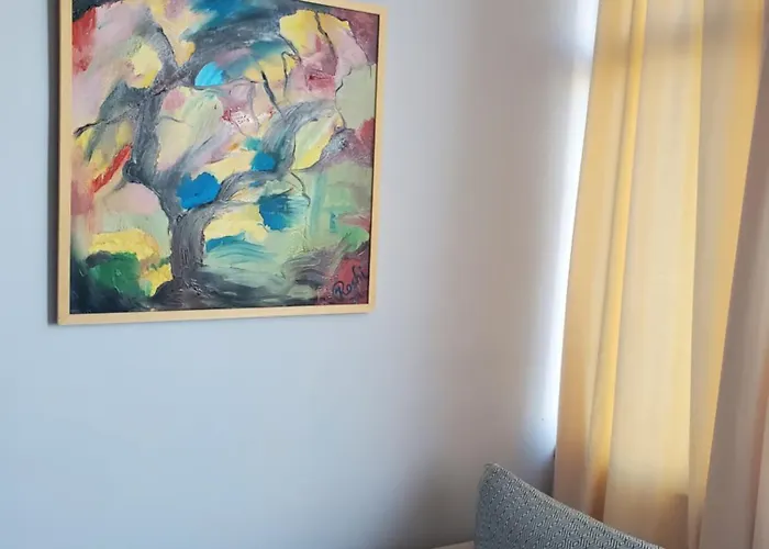 Apartamento - Steps From The *